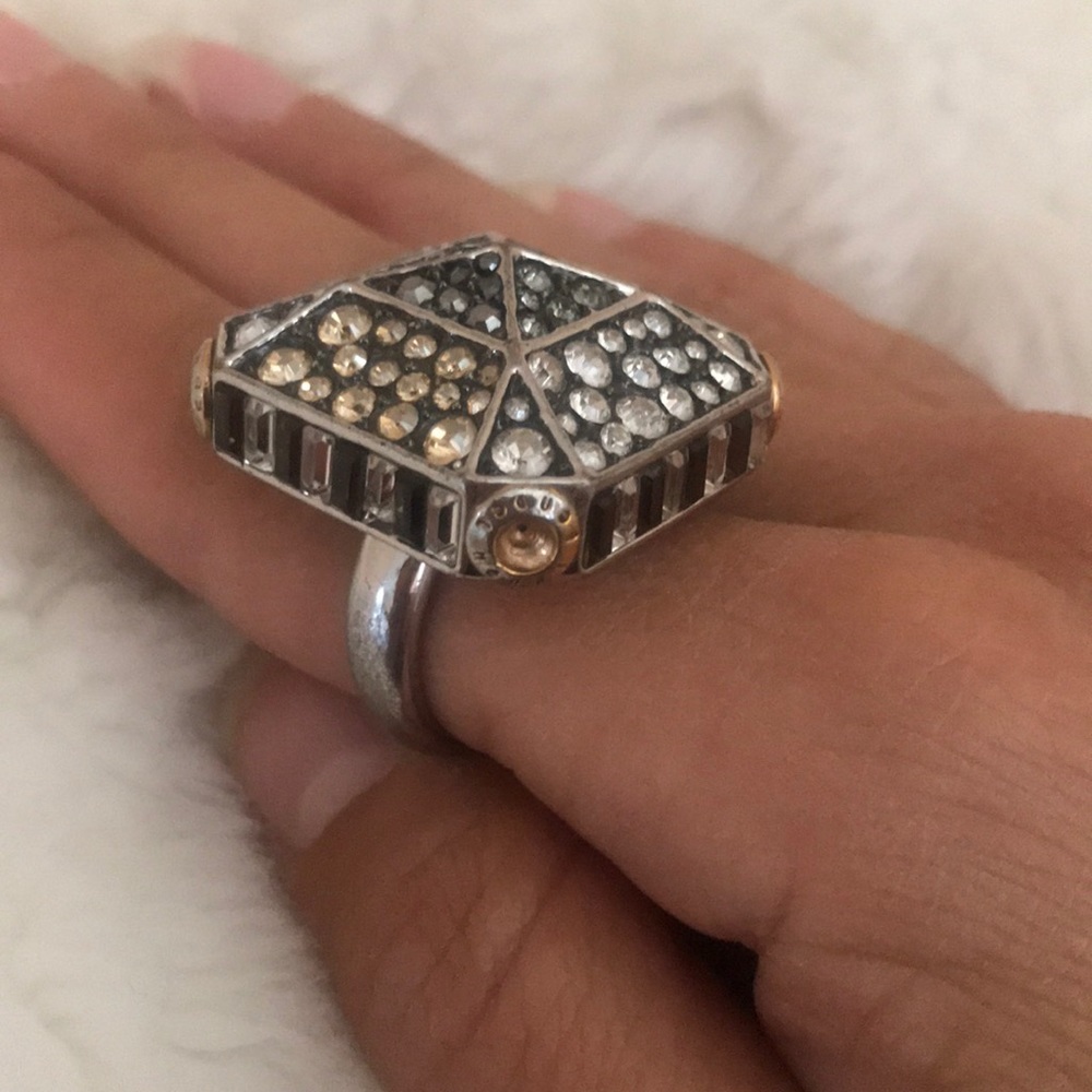 Henri Bendel Ring